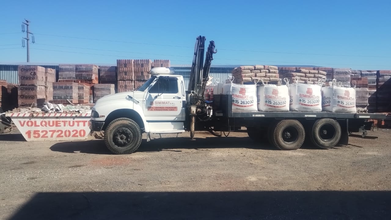 Vista del corralón y sector de acopio de Simimat SRL